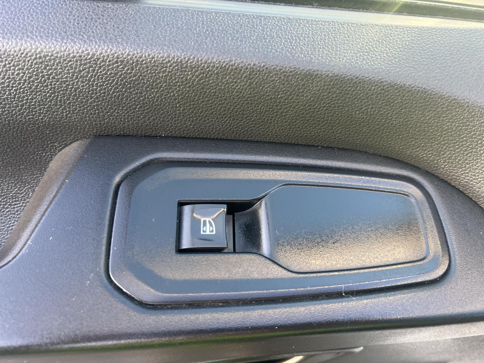 Renault Trafic 2.0 dCi Blue LL30 Business Panel Van 5dr Diesel Manual L2 H1 Euro 6 (s/s) (130 ps)