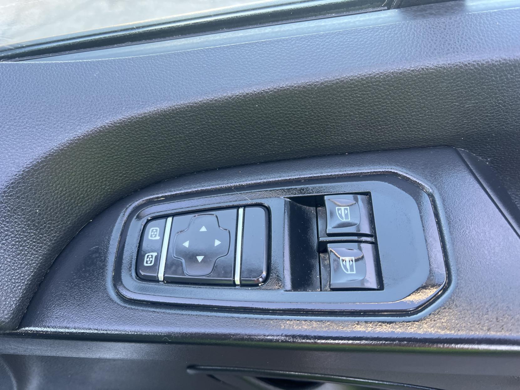 Renault Trafic 2.0 dCi Blue LL30 Business Panel Van 5dr Diesel Manual L2 H1 Euro 6 (s/s) (130 ps)