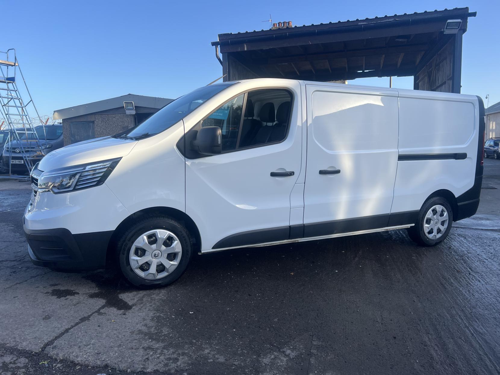 Renault Trafic 2.0 dCi Blue LL30 Business Panel Van 5dr Diesel Manual L2 H1 Euro 6 (s/s) (130 ps)