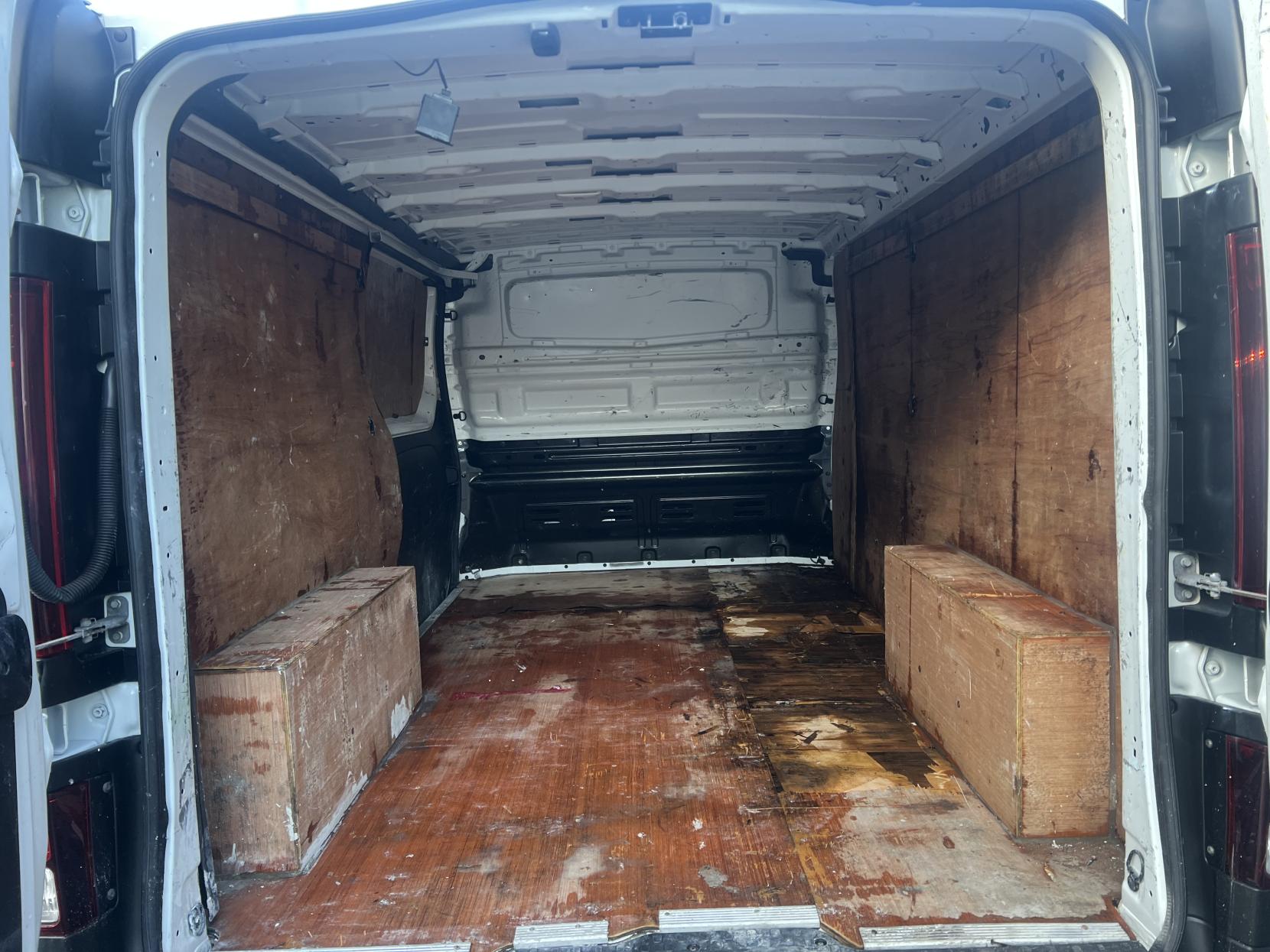 Renault Trafic 2.0 dCi Blue LL30 Business Panel Van 5dr Diesel Manual L2 H1 Euro 6 (s/s) (130 ps)