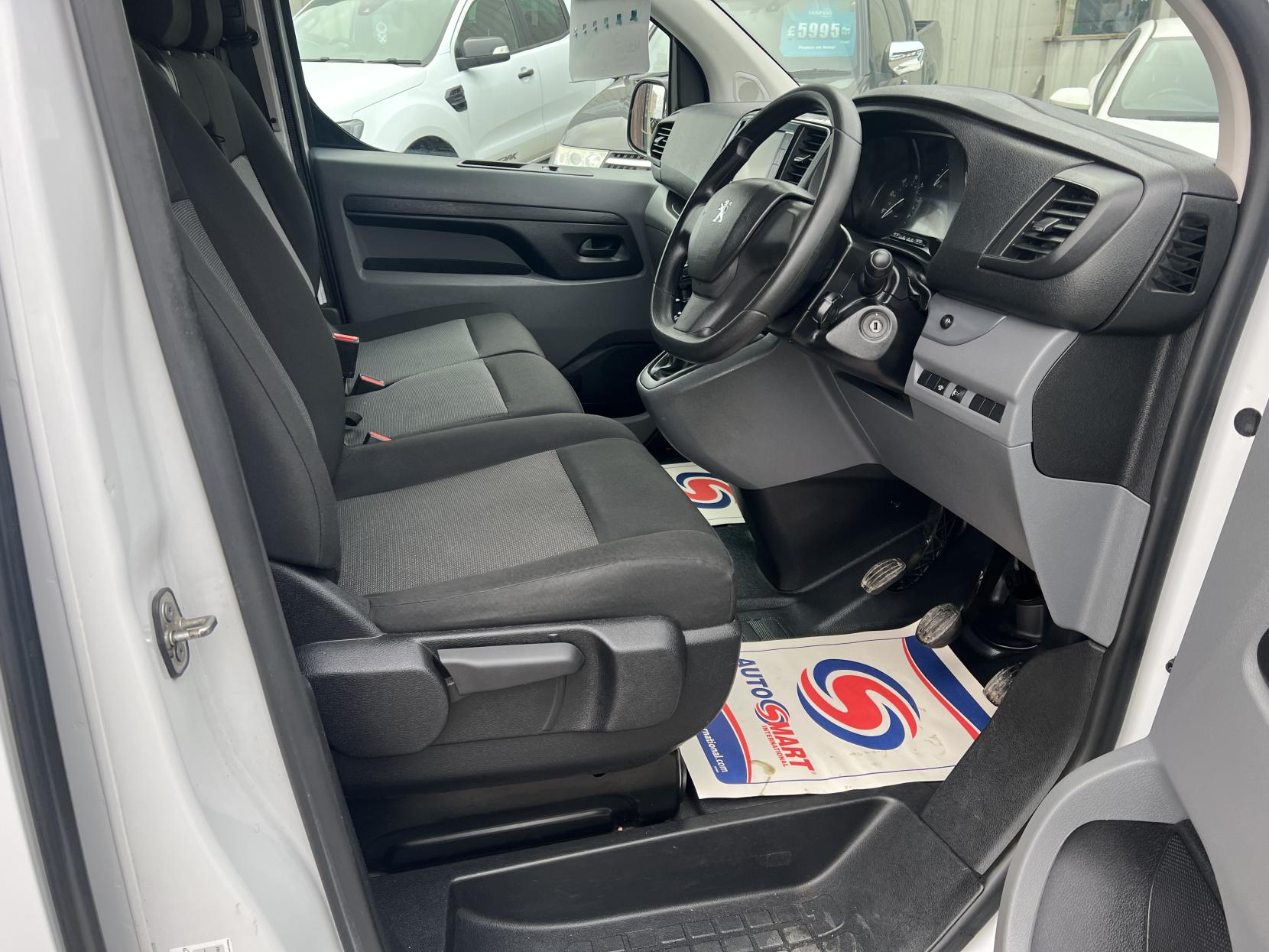 Peugeot Expert 2.0 BlueHDi 1400 Professional Premium Standard Panel Van 6dr Diesel Manual MWB Euro 6 (s/s) (145 ps)