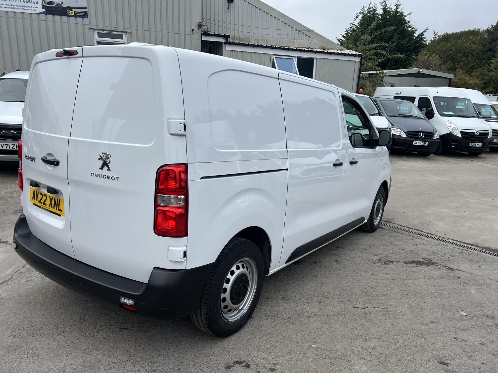 Peugeot Expert 2.0 BlueHDi 1400 Professional Premium Standard Panel Van 6dr Diesel Manual MWB Euro 6 (s/s) (145 ps)