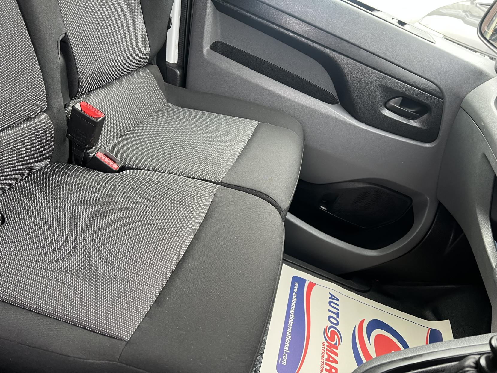 Peugeot Expert 2.0 BlueHDi 1400 Professional Premium Standard Panel Van 6dr Diesel Manual MWB Euro 6 (s/s) (145 ps)