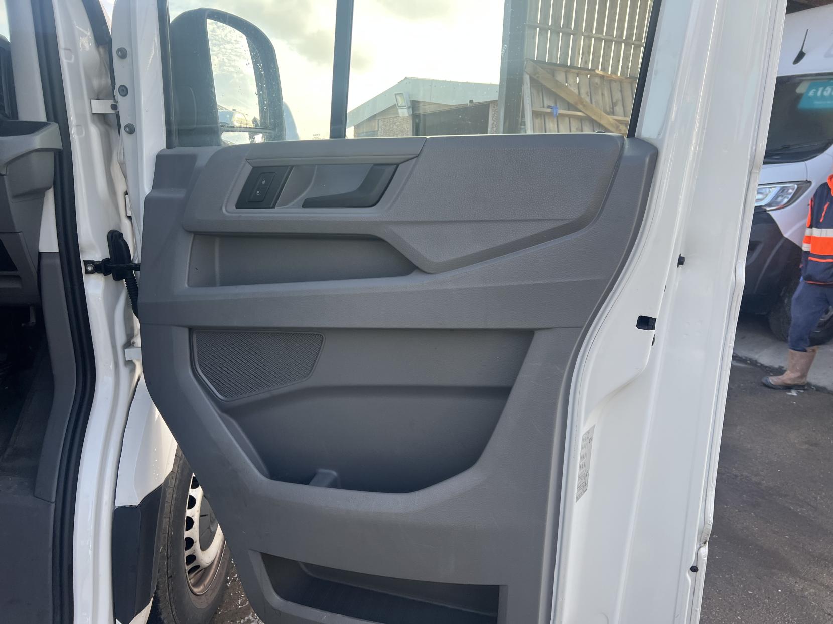Volkswagen Crafter 2.0 TDI CR30 Startline Panel Van 5dr Diesel Manual FWD MWB High Roof Euro 6 (s/s) (102 ps)