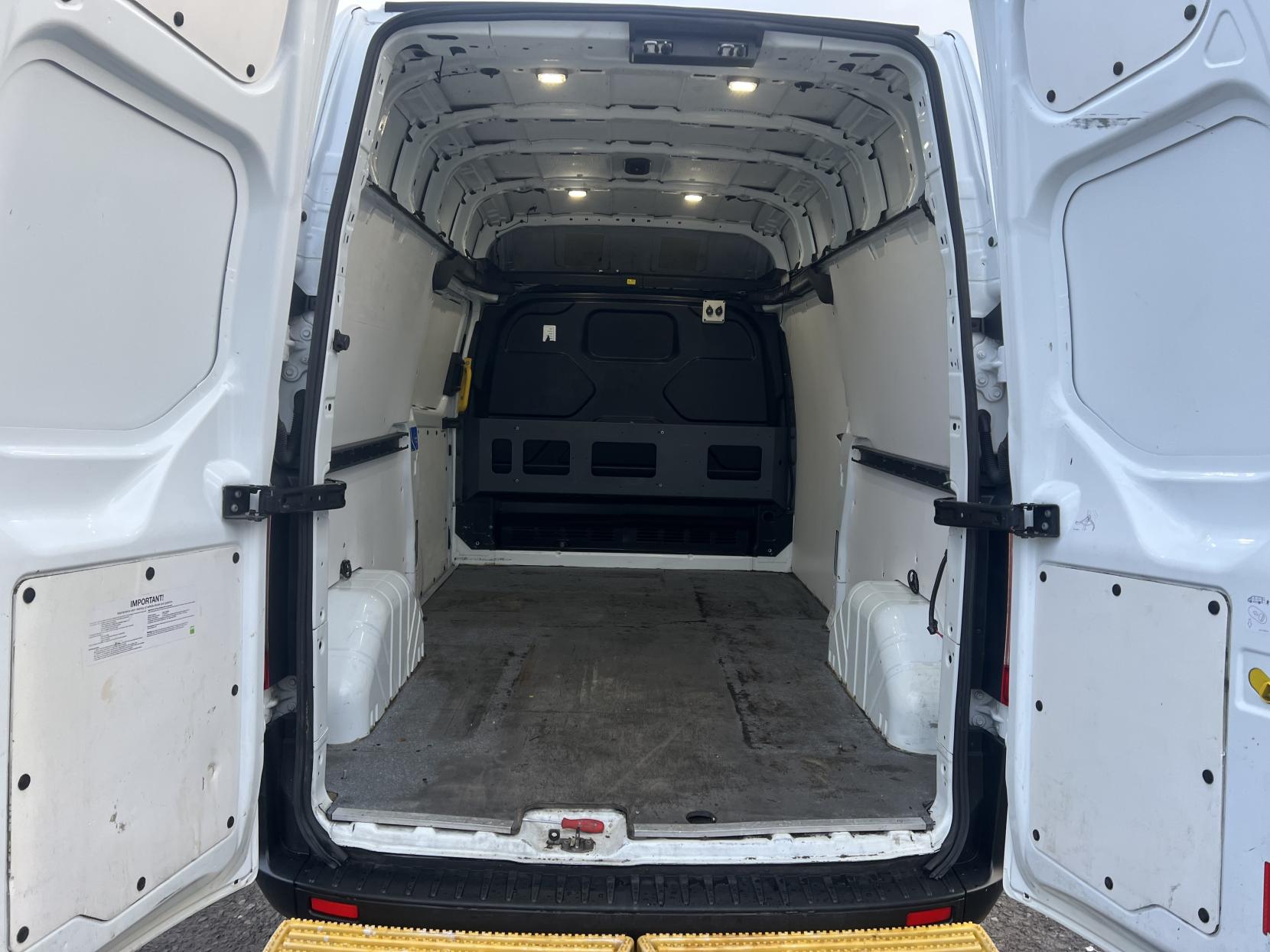 Ford Transit Custom 2.0 340 EcoBlue Panel Van 5dr Diesel Manual L2 H2 Euro 6 (130 ps)