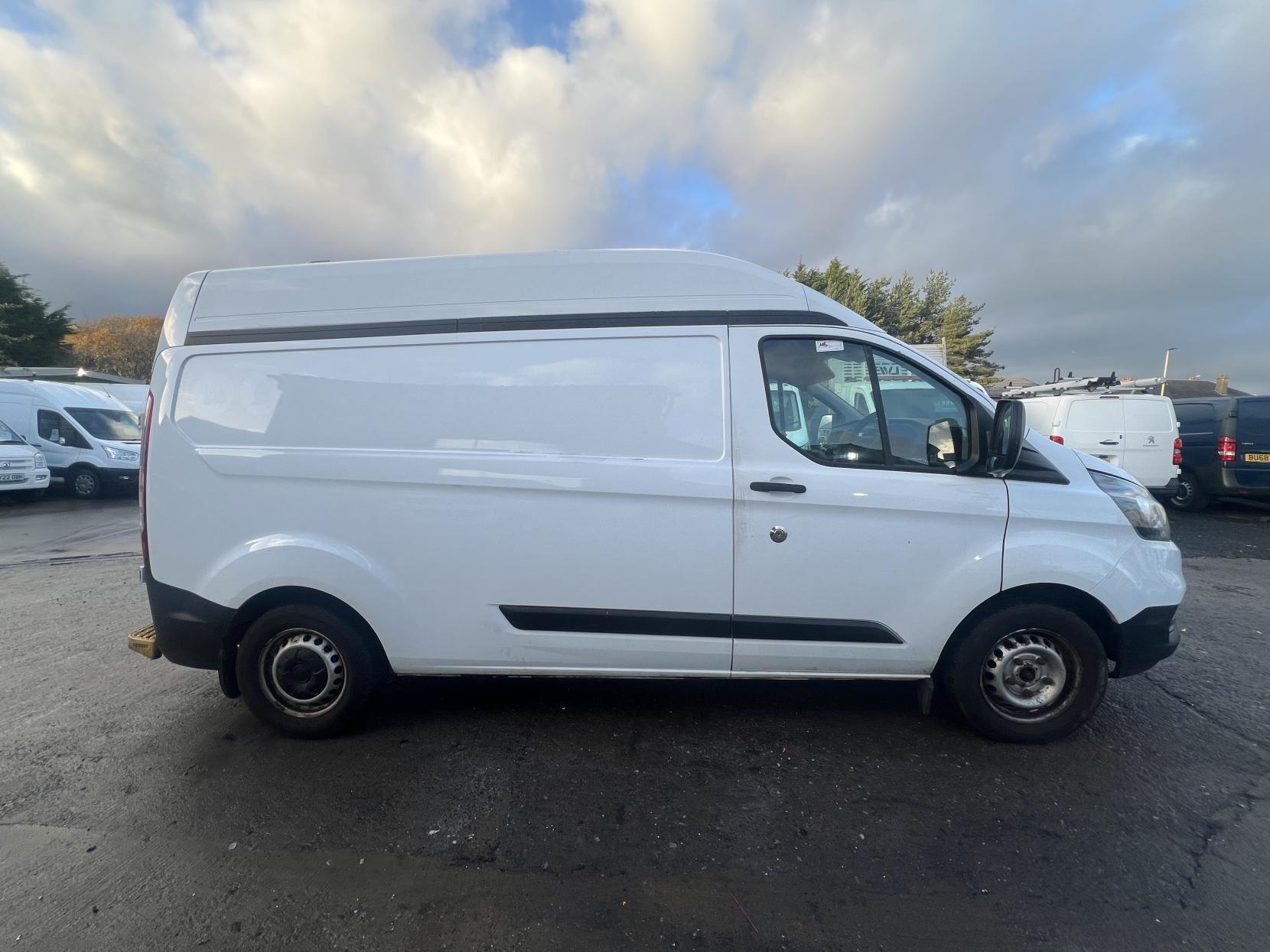 Ford Transit Custom 2.0 340 EcoBlue Panel Van 5dr Diesel Manual L2 H2 Euro 6 (130 ps)