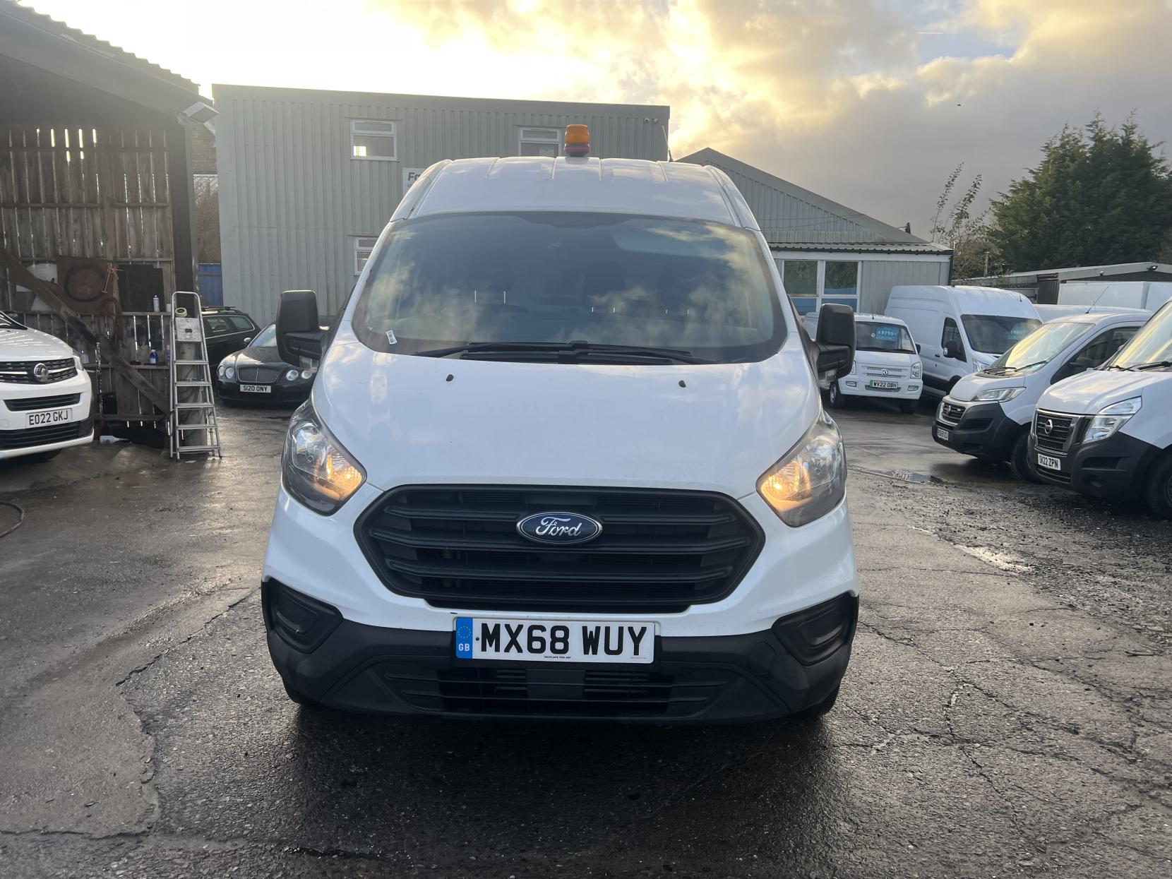 Ford Transit Custom 2.0 340 EcoBlue Panel Van 5dr Diesel Manual L2 H2 Euro 6 (130 ps)
