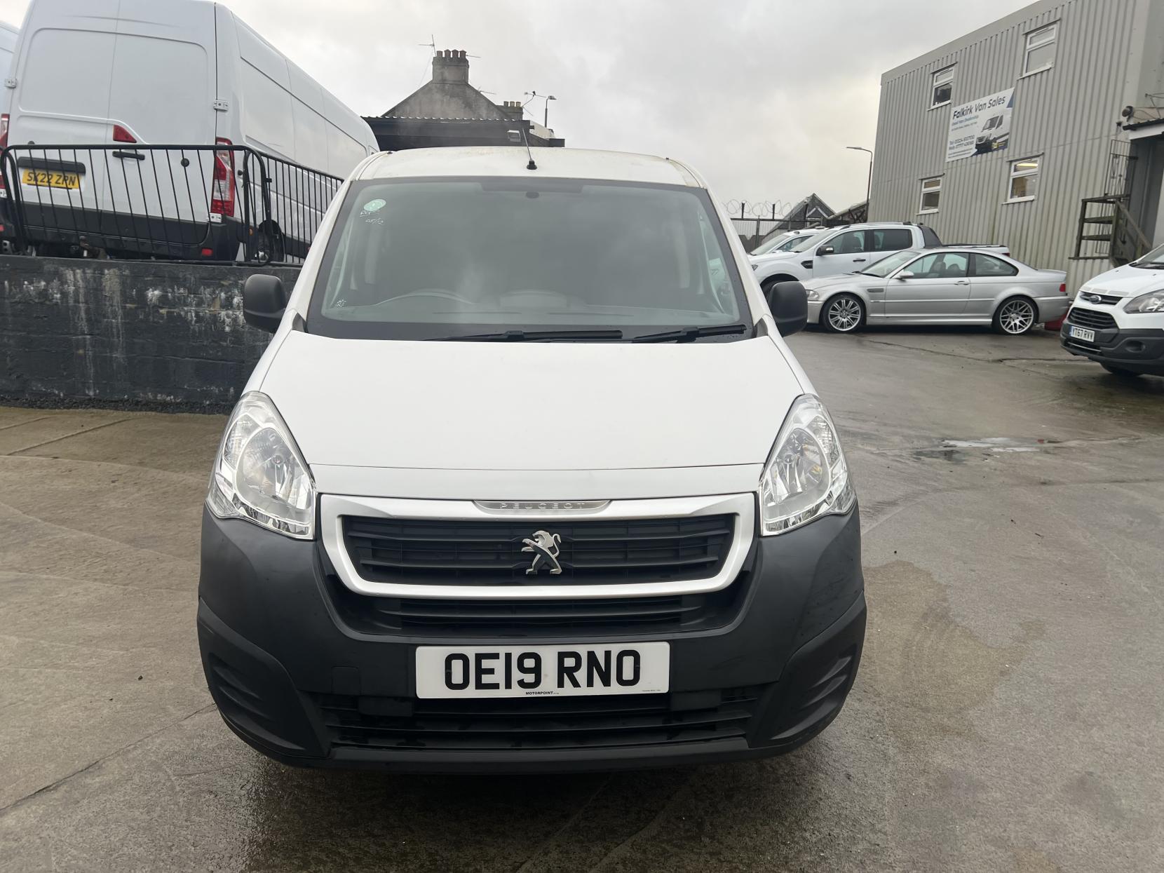 Peugeot e-Partner 49Kw SE Panel Van 6dr Electric Automatic FWD L2 H1 (0 g/km, 65.71 bhp)