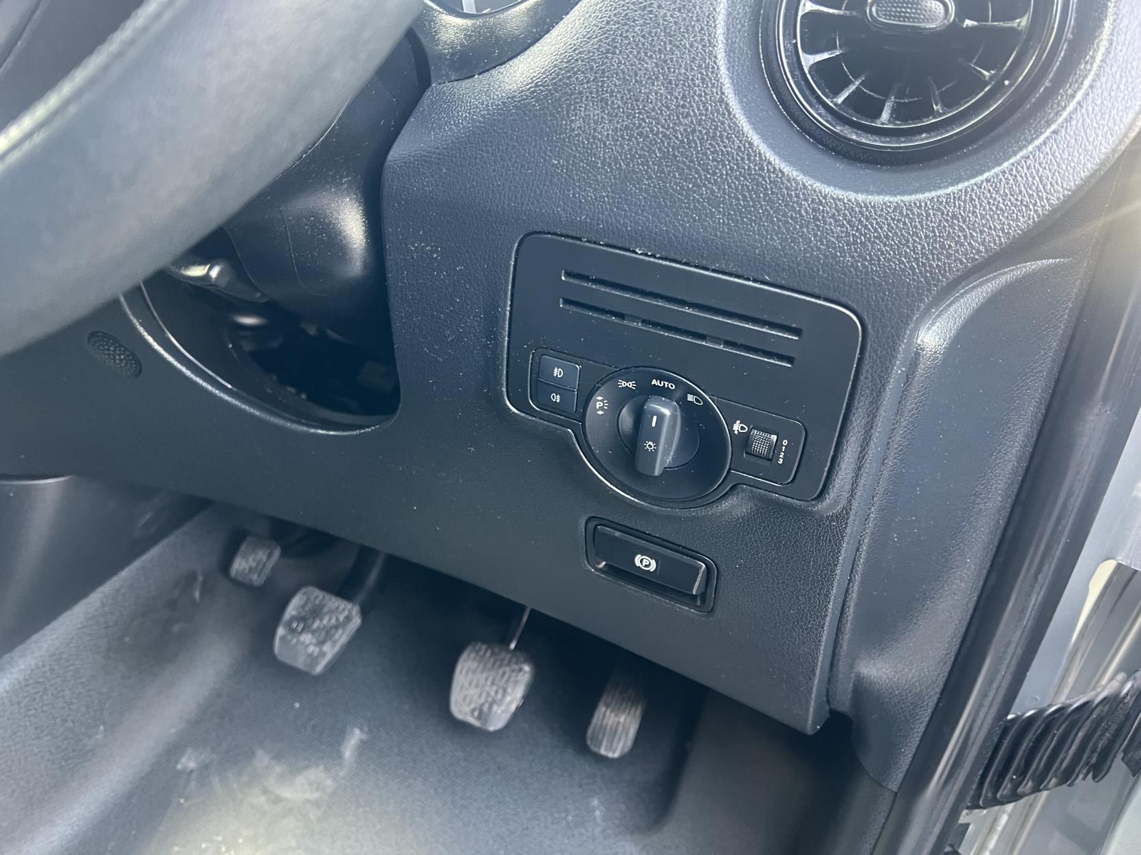 Mercedes-Benz Vito 1.7 110 CDI Progressive Panel Van 5dr Diesel Manual FWD L3 Euro 6 (s/s) (XLWB) (102 ps)