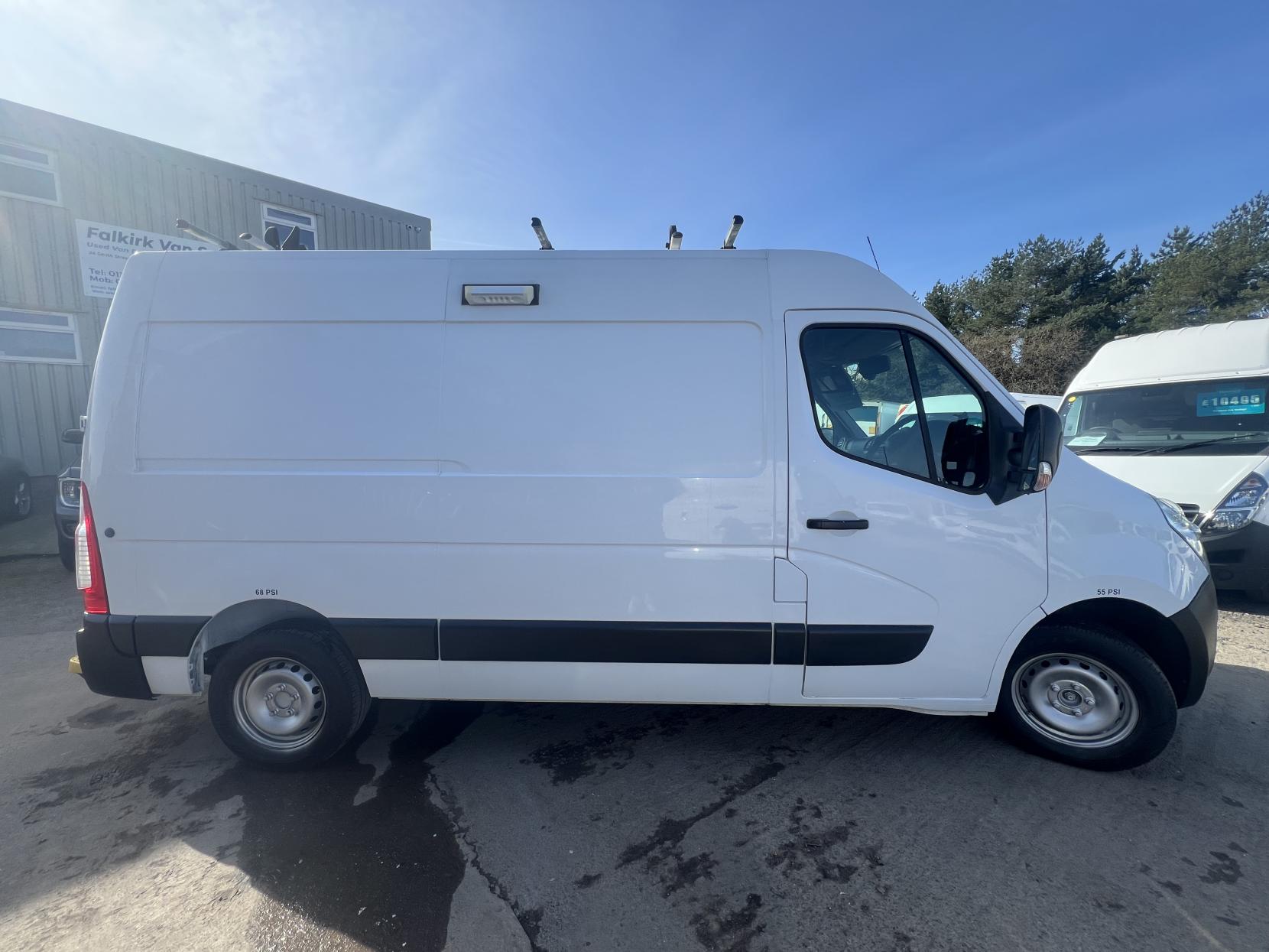 Vauxhall Movano 2.3 CDTi 3500 Panel Van 5dr Diesel Manual FWD L2 H2 Euro 6 (130 ps)