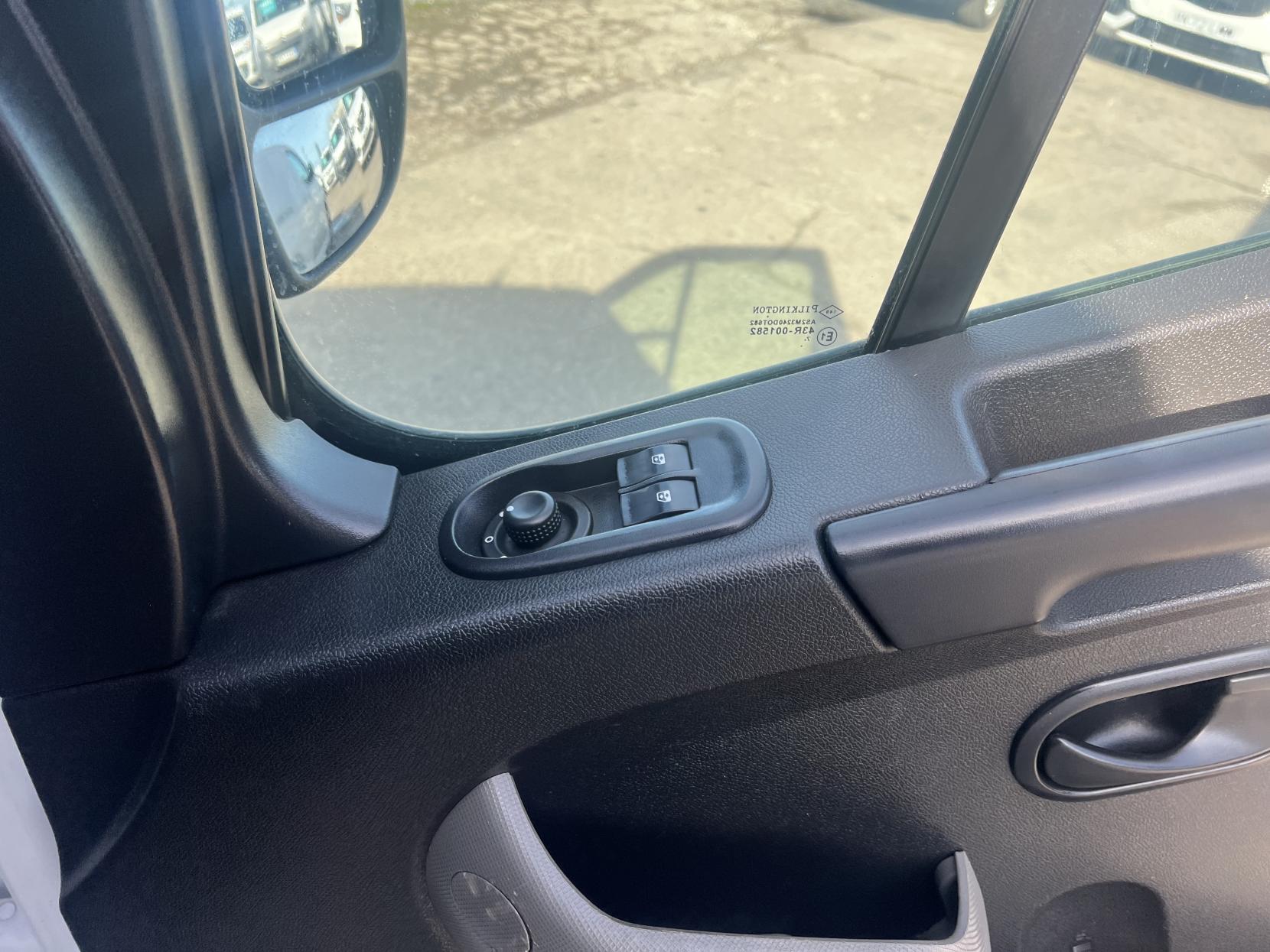 Vauxhall Movano 2.3 CDTi 3500 Panel Van 5dr Diesel Manual FWD L2 H2 Euro 6 (130 ps)