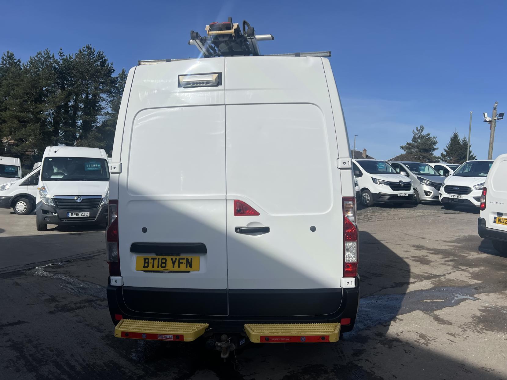 Vauxhall Movano 2.3 CDTi 3500 Panel Van 5dr Diesel Manual FWD L2 H2 Euro 6 (130 ps)