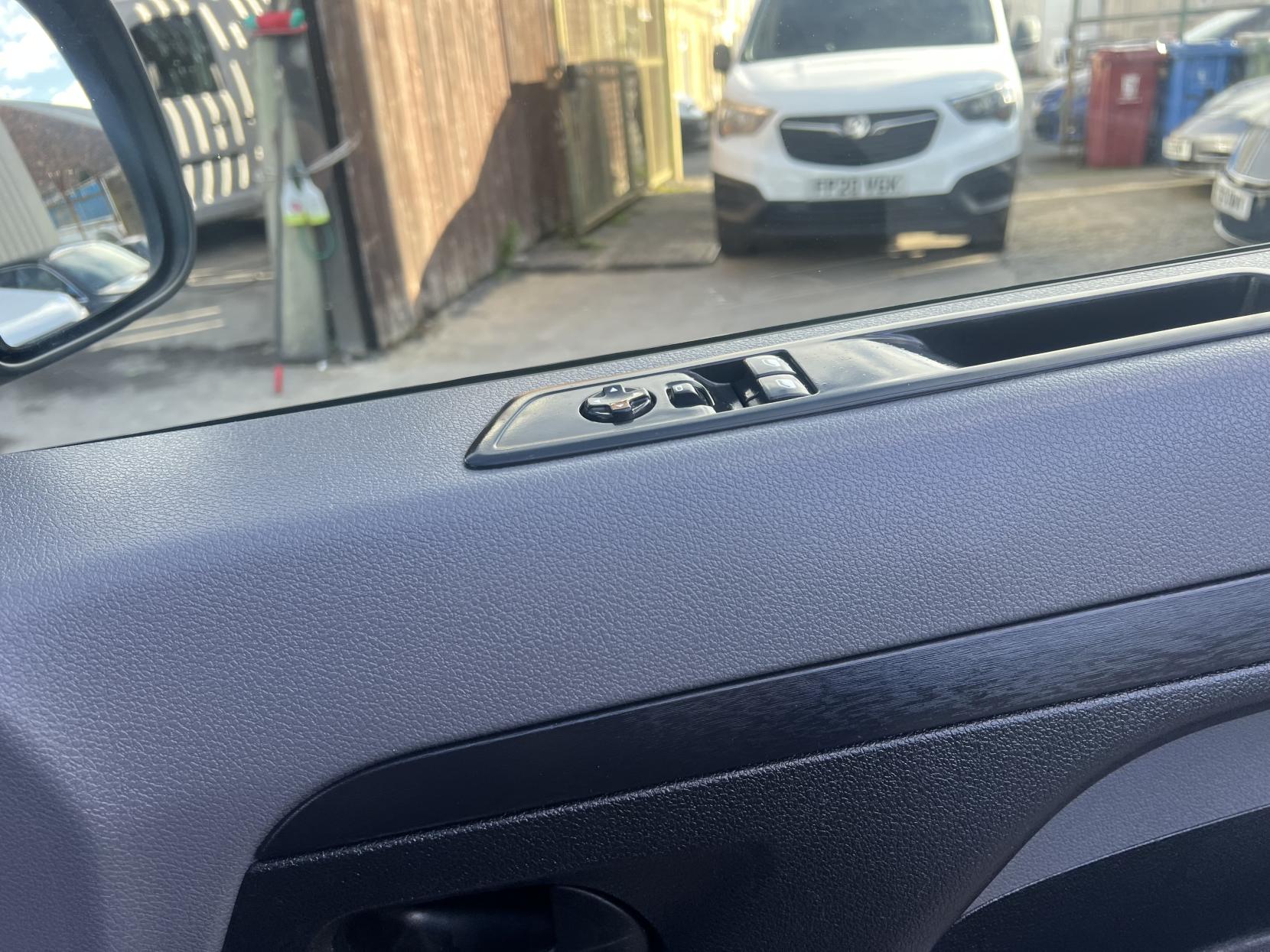 Peugeot Expert 1.5 BlueHDi 1000 Professional Premium Standard Panel Van 6dr Diesel Manual MWB Euro 6 (s/s) (100 bhp)