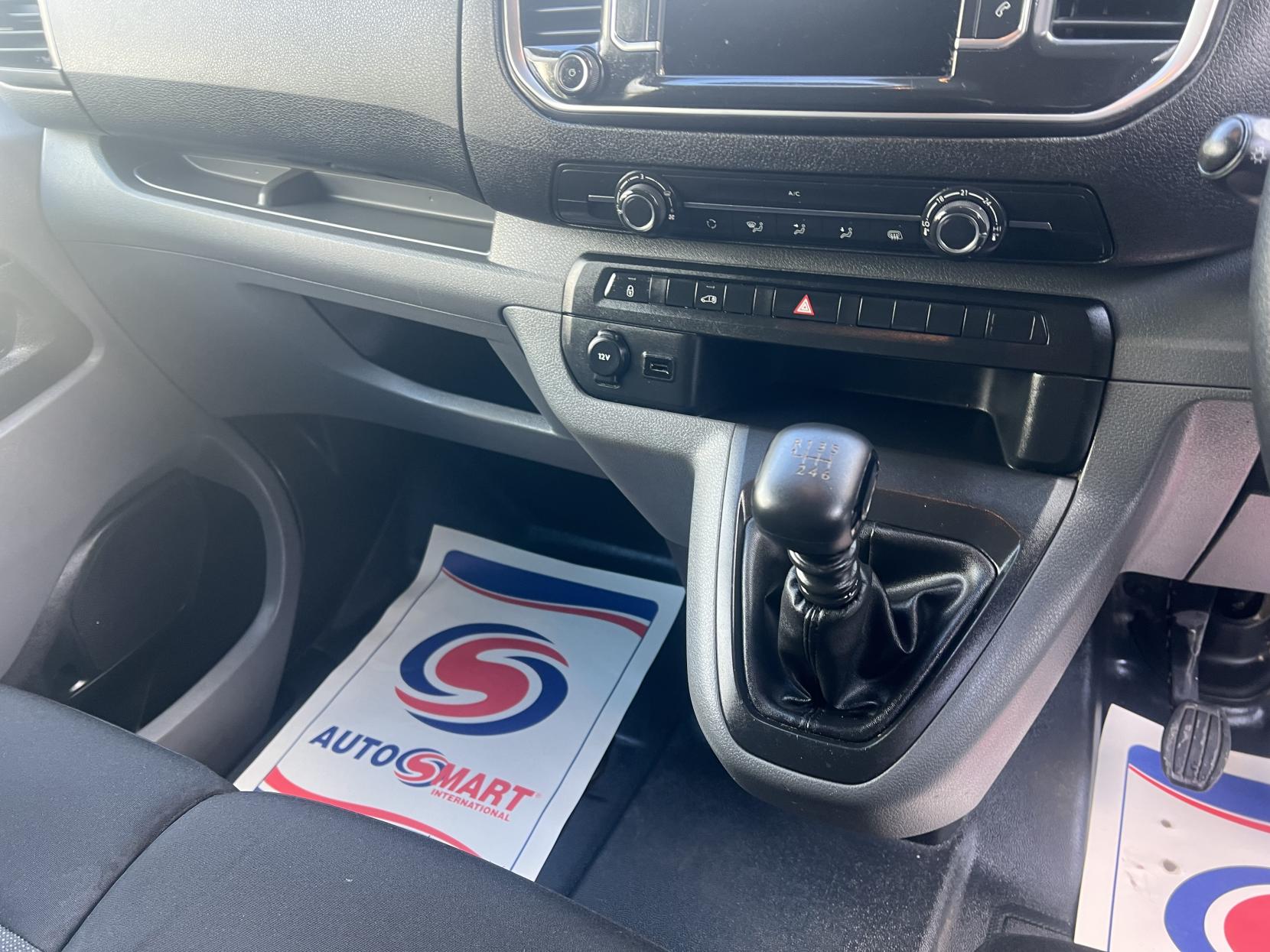 Peugeot Expert 1.5 BlueHDi 1000 Professional Premium Standard Panel Van 6dr Diesel Manual MWB Euro 6 (s/s) (100 bhp)