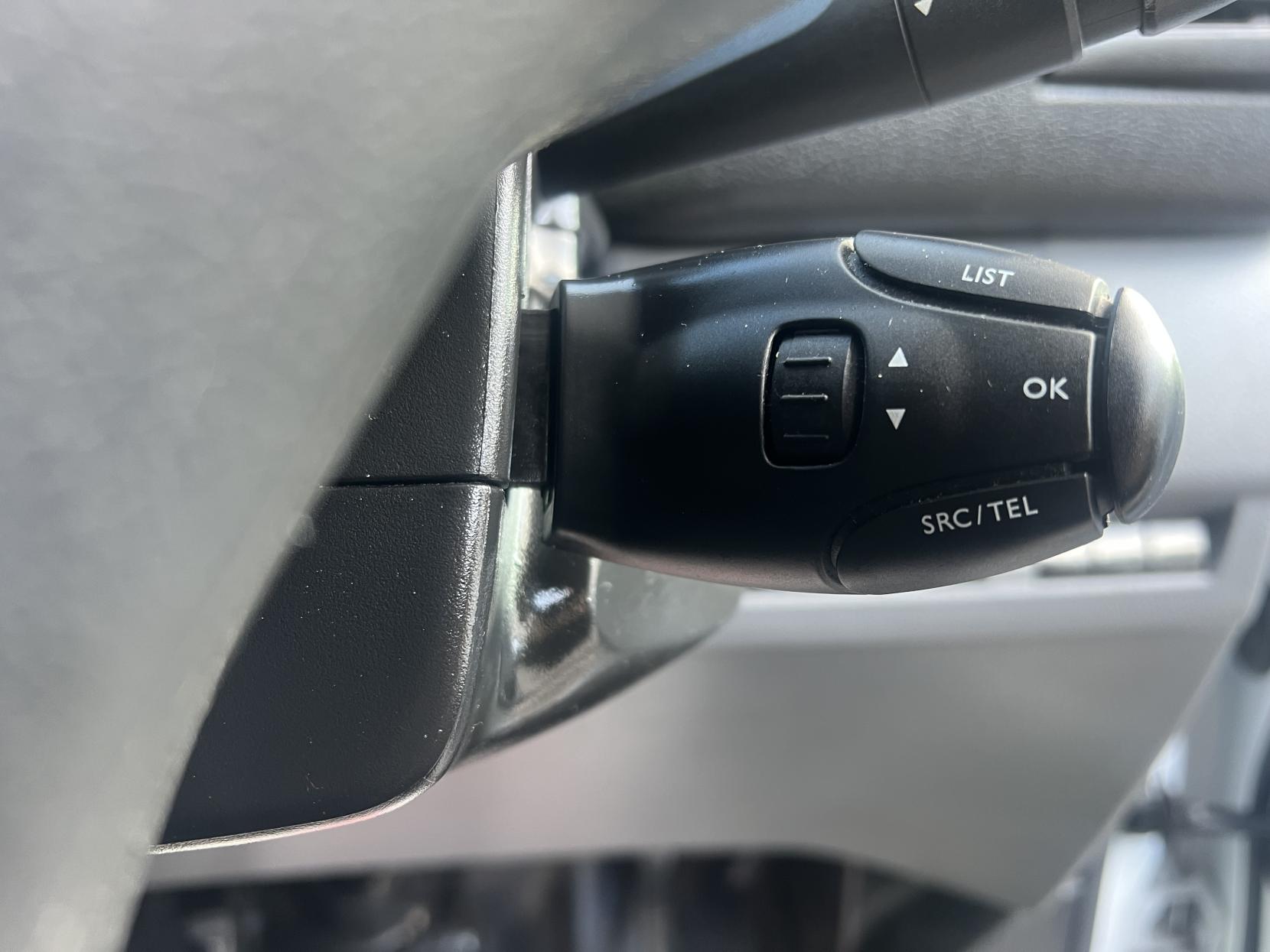 Peugeot Expert 1.5 BlueHDi 1000 Professional Premium Standard Panel Van 6dr Diesel Manual MWB Euro 6 (s/s) (100 bhp)