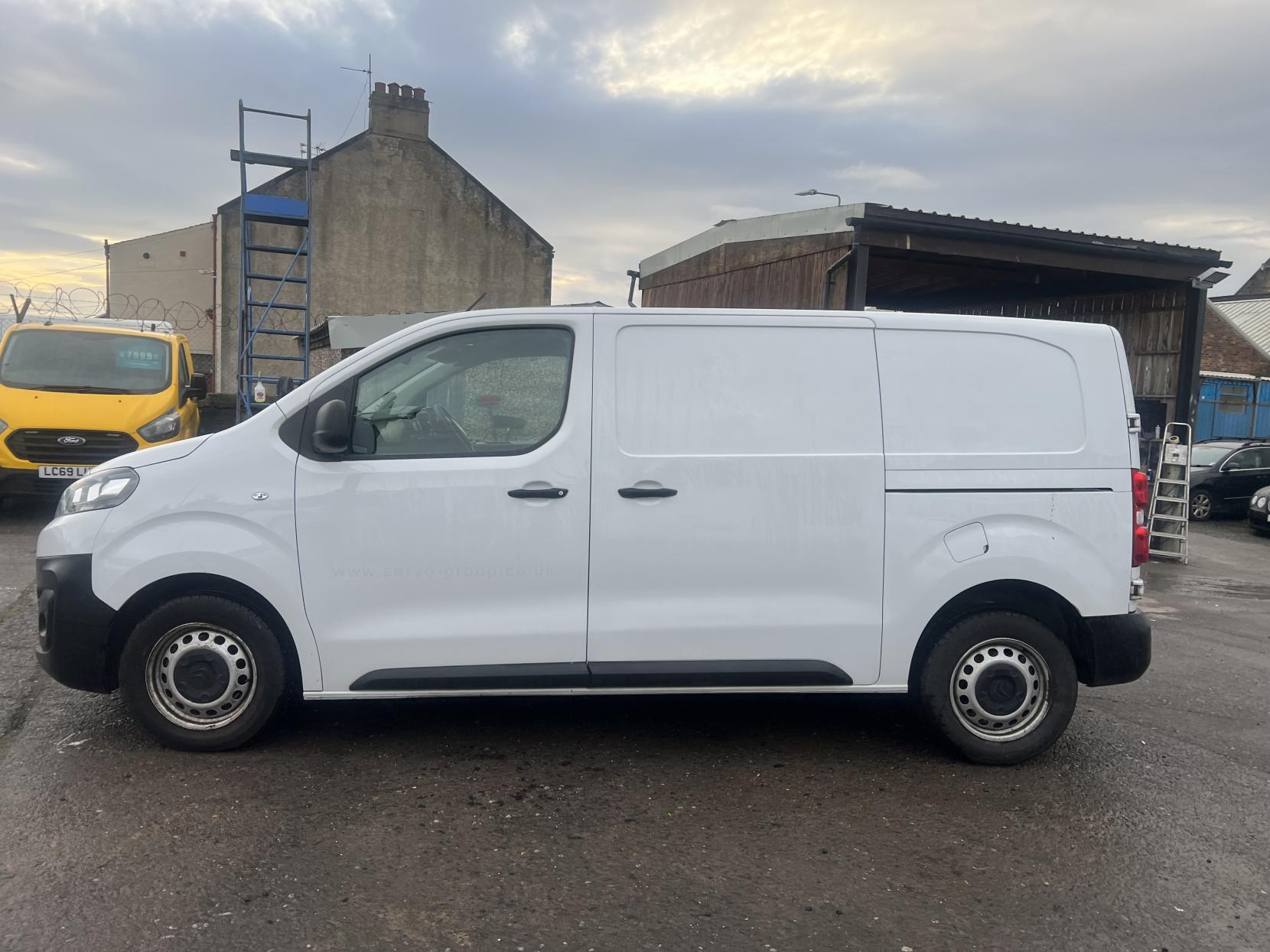 Citroen Dispatch 2.0 BlueHDi 1400 Enterprise Pro M Panel Van 6dr Diesel Manual FWD 2 Euro 6 (s/s) (145 ps)