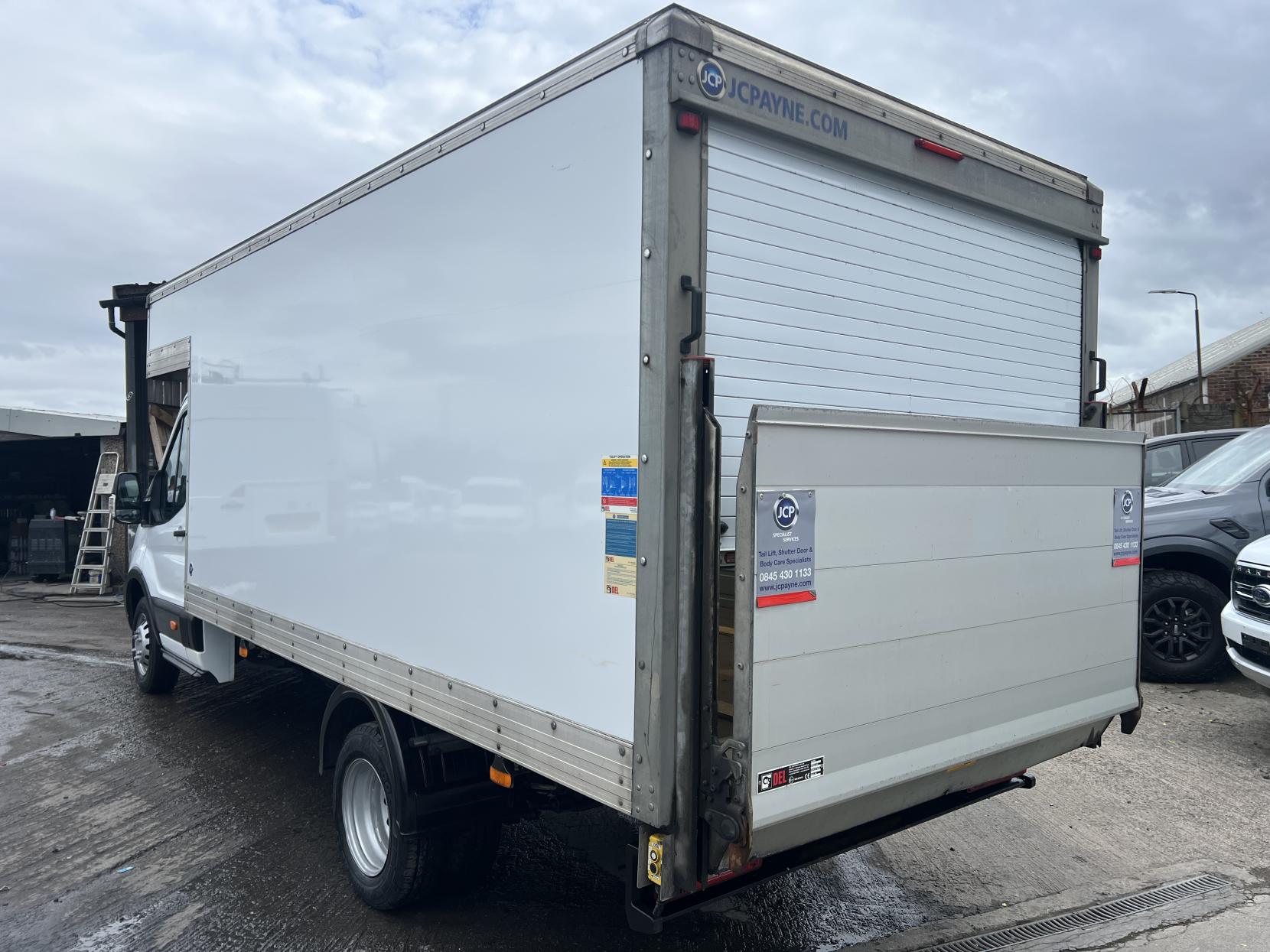 Ford Transit 2.0 350 EcoBlue Leader Chassis Cab 2dr Diesel Manual RWD L4 Euro 6 (s/s) (170 ps)