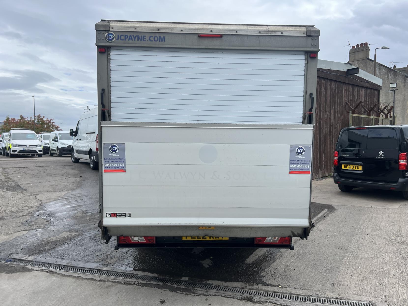 Ford Transit 2.0 350 EcoBlue Leader Chassis Cab 2dr Diesel Manual RWD L4 Euro 6 (s/s) (170 ps)