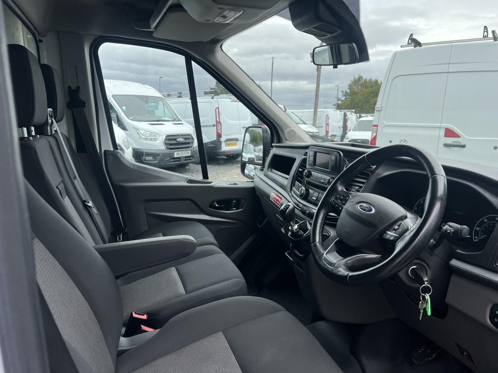 Ford Transit 2.0 350 EcoBlue Leader Chassis Cab 2dr Diesel Manual RWD L4 Euro 6 (s/s) (170 ps)