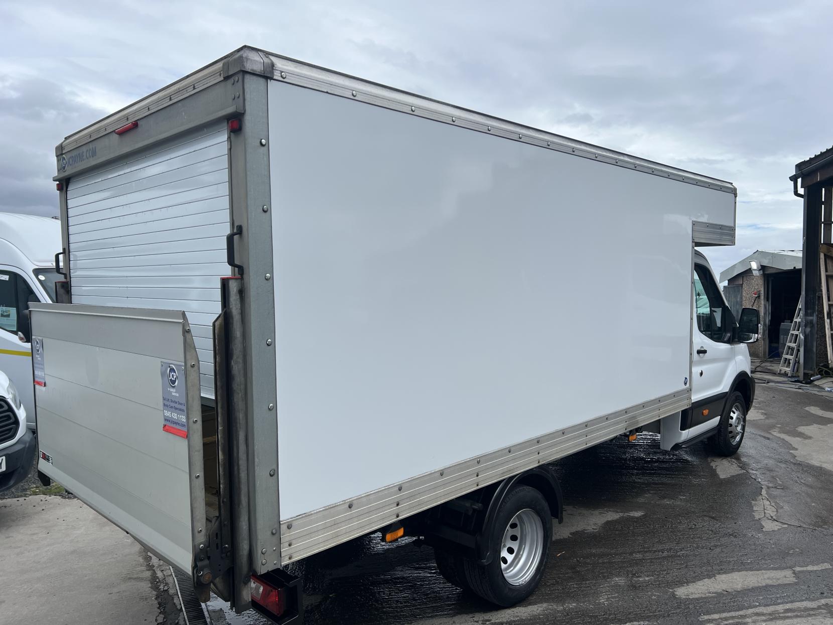 Ford Transit 2.0 350 EcoBlue Leader Chassis Cab 2dr Diesel Manual RWD L4 Euro 6 (s/s) (170 ps)
