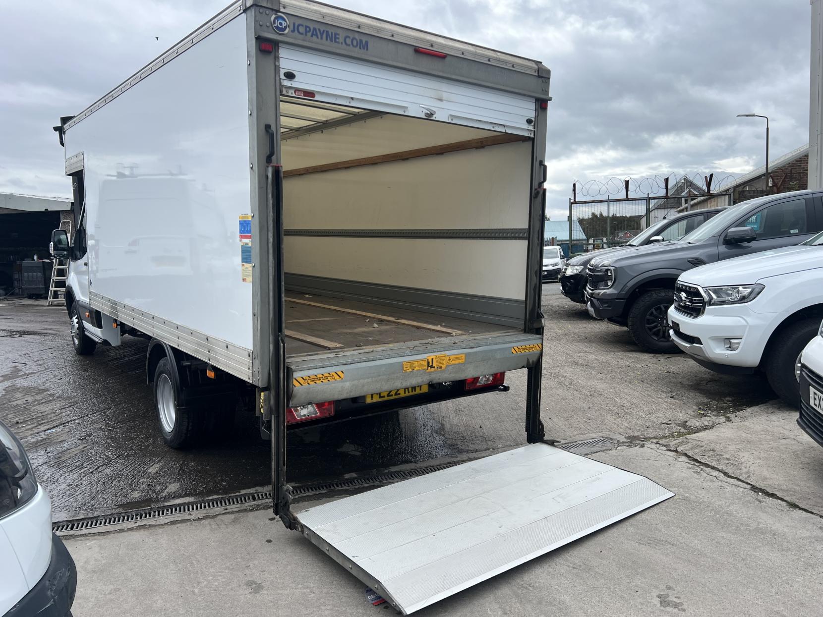 Ford Transit 2.0 350 EcoBlue Leader Chassis Cab 2dr Diesel Manual RWD L4 Euro 6 (s/s) (170 ps)