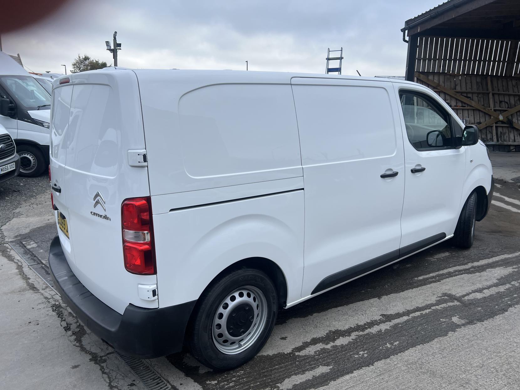Citroen Dispatch 1.5 BlueHDi 1000 Enterprise M Panel Van 6dr Diesel Manual FWD 2 Euro 6 (s/s) (100 ps)