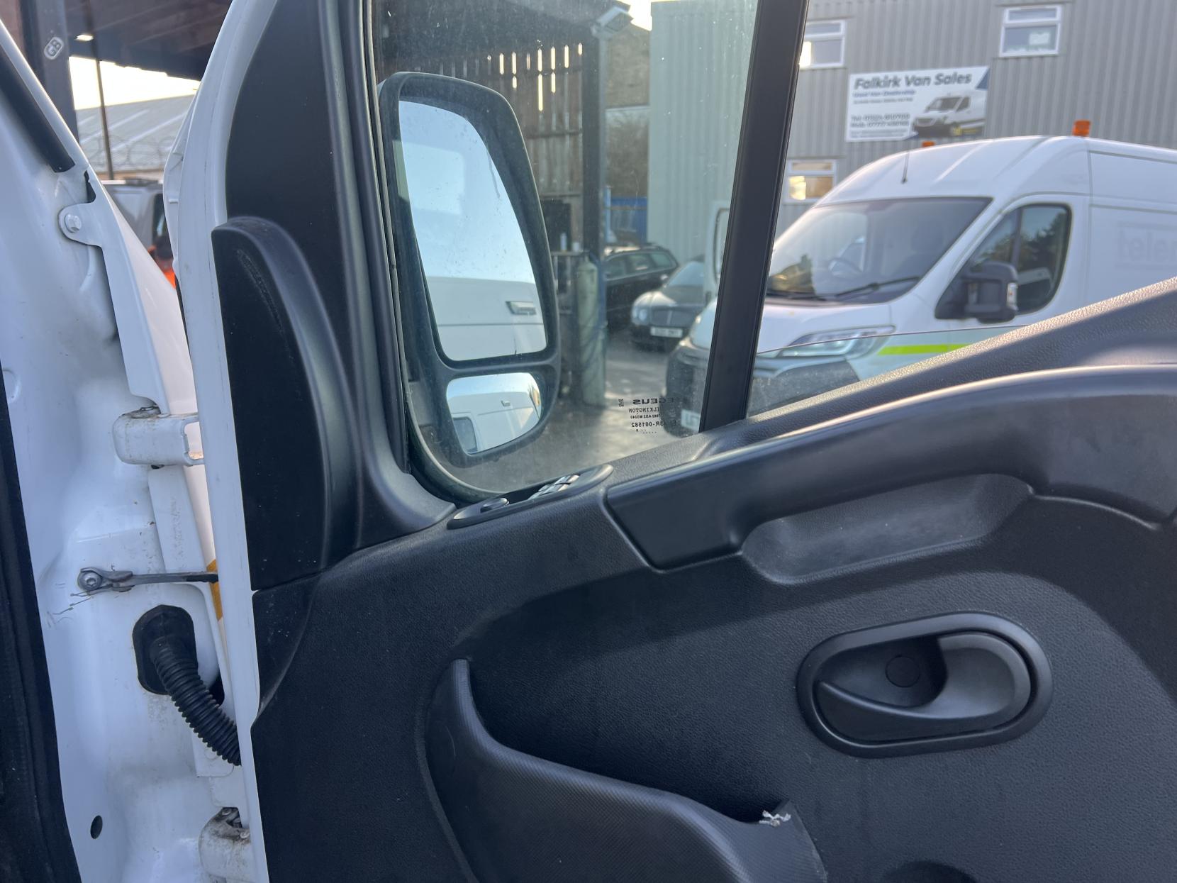 Vauxhall Movano 2.3 CDTi 3500 Panel Van 5dr Diesel Manual FWD L2 H2 Euro 6 (130 ps)