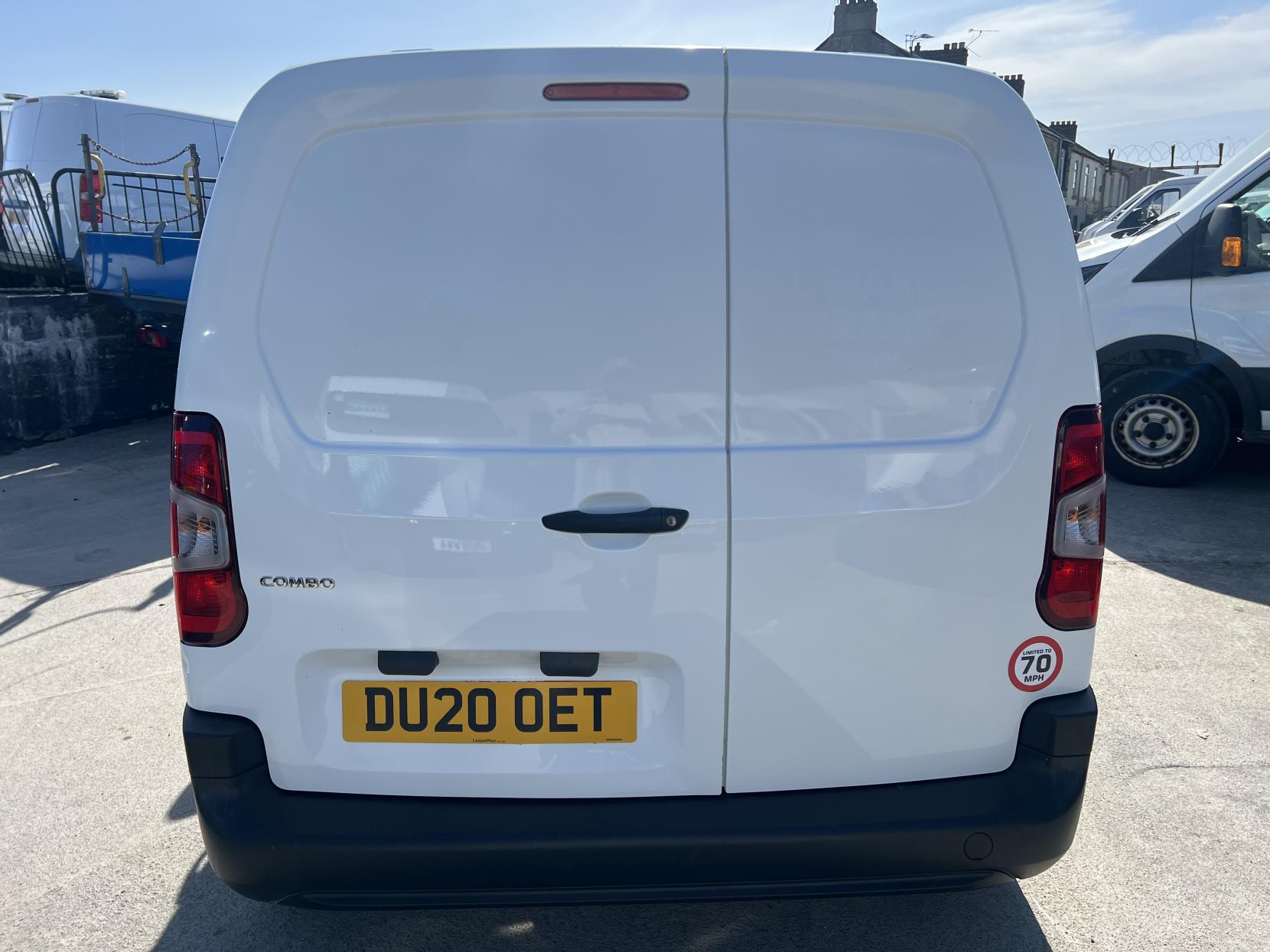 Vauxhall Combo 1.6 Turbo D 2300 Edition Panel Van 4dr Diesel Manual L1 H1 Euro 6 (s/s) (100 ps)