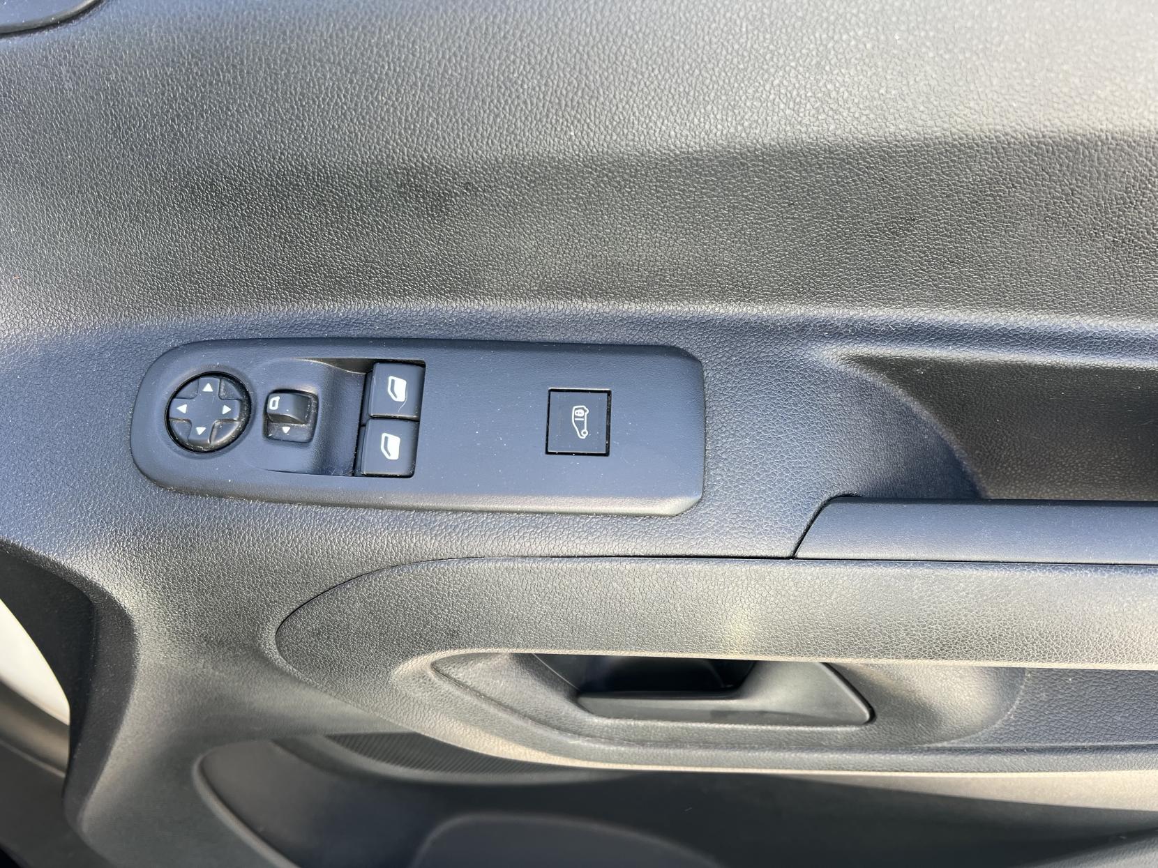 Vauxhall Combo 1.6 Turbo D 2300 Edition Panel Van 4dr Diesel Manual L1 H1 Euro 6 (s/s) (100 ps)