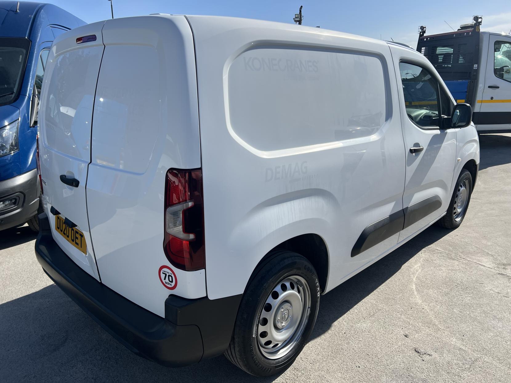 Vauxhall Combo 1.6 Turbo D 2300 Edition Panel Van 4dr Diesel Manual L1 H1 Euro 6 (s/s) (100 ps)